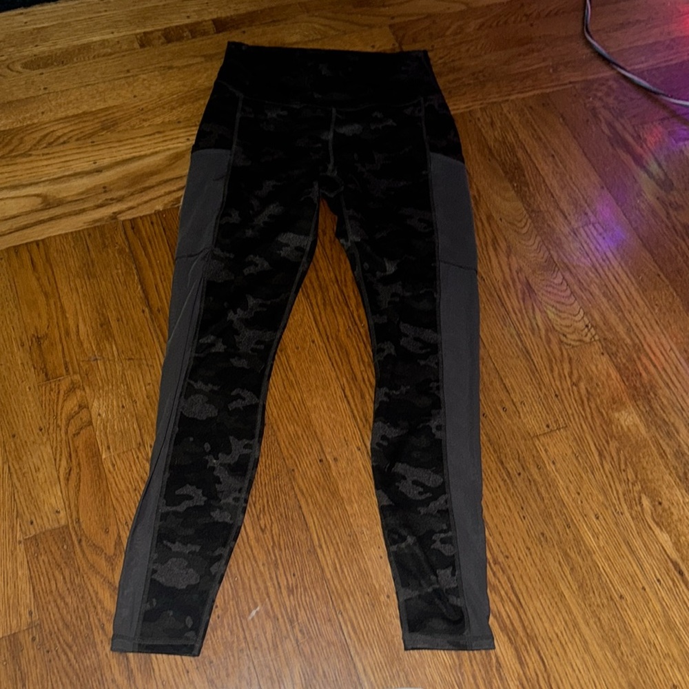 Fabletics Power Hold. Medium. Side Pockets. Black… - image 1